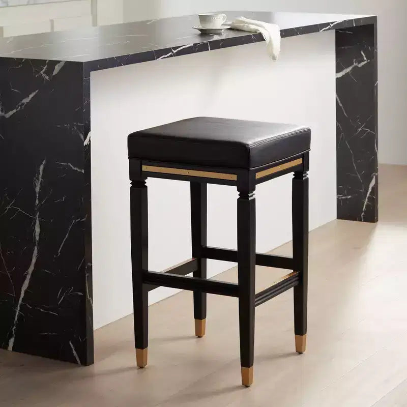 Taburete de bar de madera negra Jaxon de 31 1/4 de alto, cojín moderno de piel sintética negra con reposapiés para isla de cocina de altura de mostrador de cobertizo